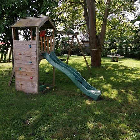 Ferienwohnung Moni Kitzscher Екстериор снимка